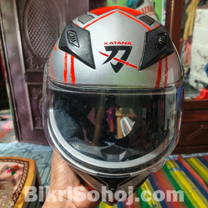 হেলমেট